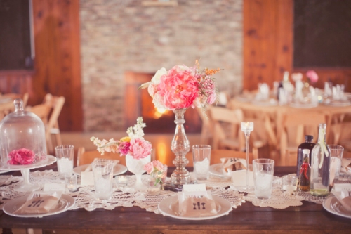 Pink-Shabby-Chic-Country-Wedding-Tablescape